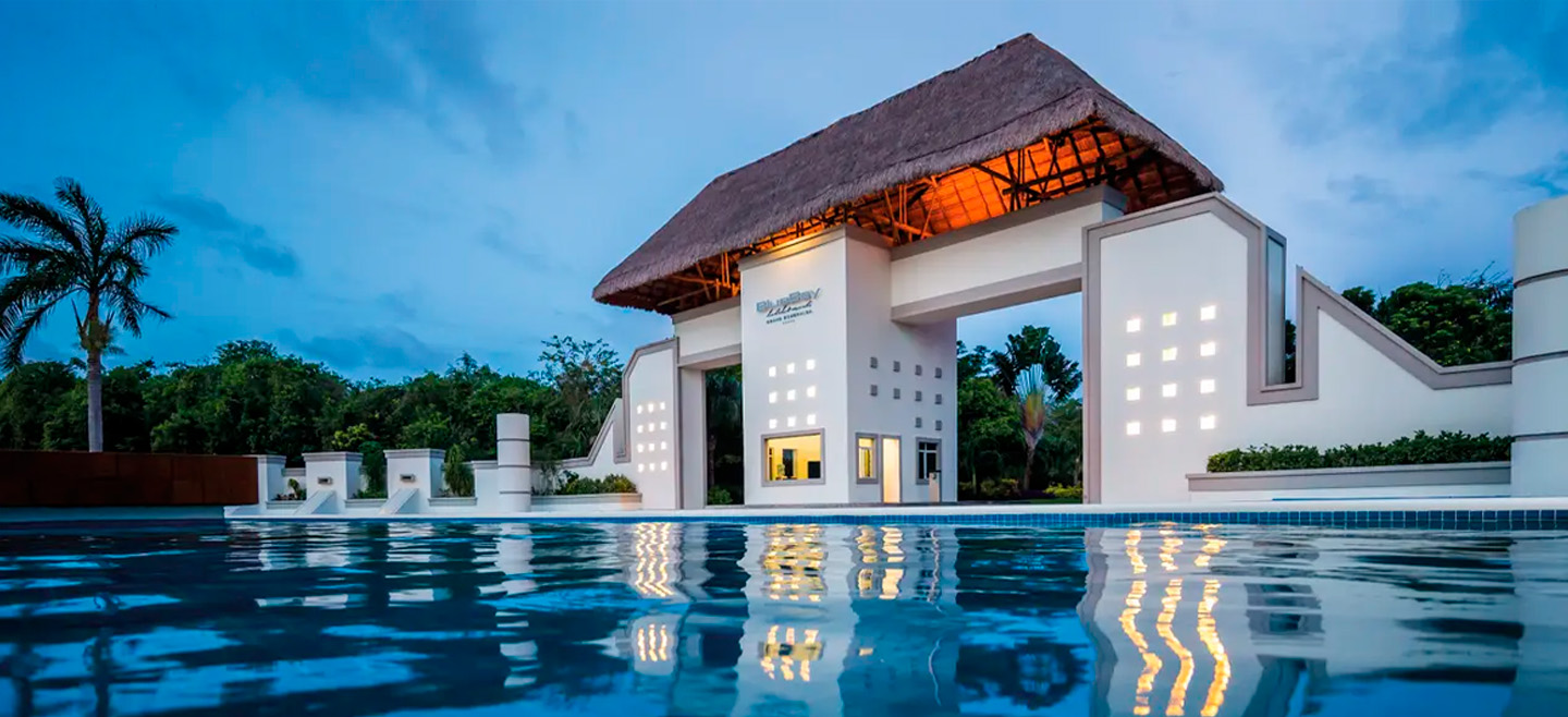 BlueBay Grand Esmeralda